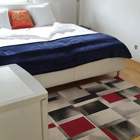 In - Welcome To Delas Rentals, Your Comfort Is Our Priority Penzion *
