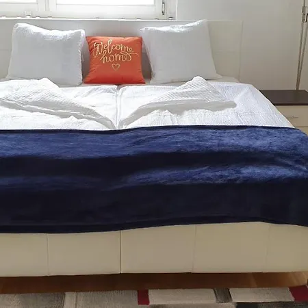 In - Welcome To Delas Rentals, Your Comfort Is Our Priority *